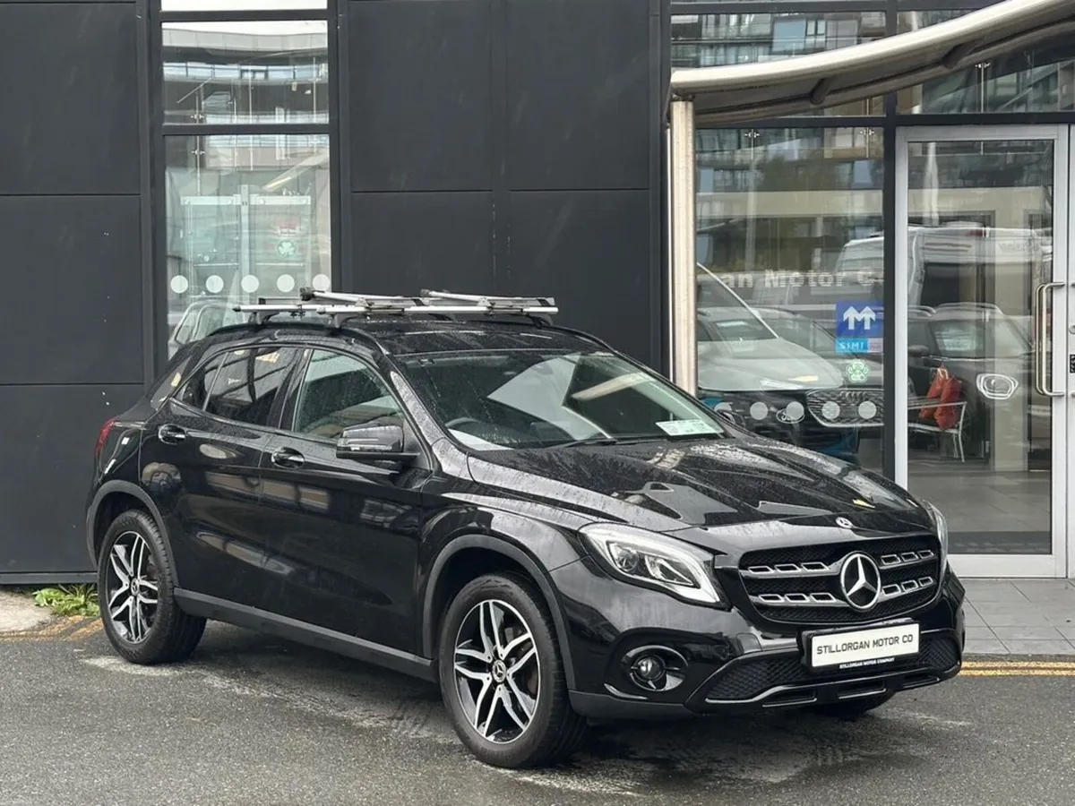 Mercedes-Benz GLA GLA 180 AMG Line Night Edition A - Image 1