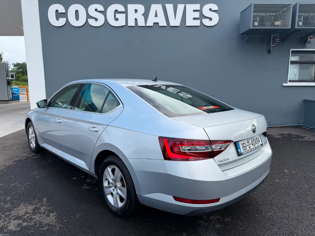 Skoda Superb Ambition 1.6tdi 120BHP * HEATED SEATS - Image 4