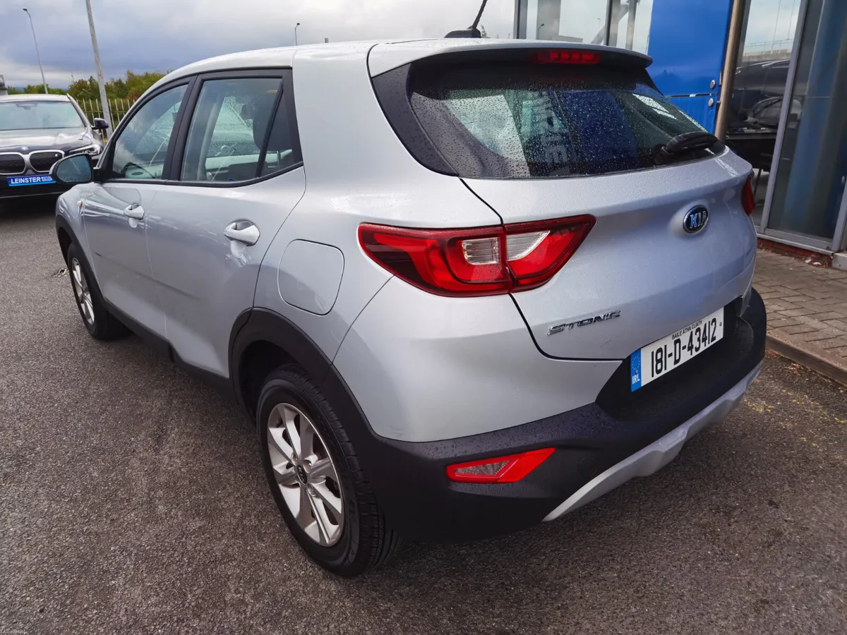 KIA STONIC K1 PETROL **APPLE CARPLAY** - Image 6