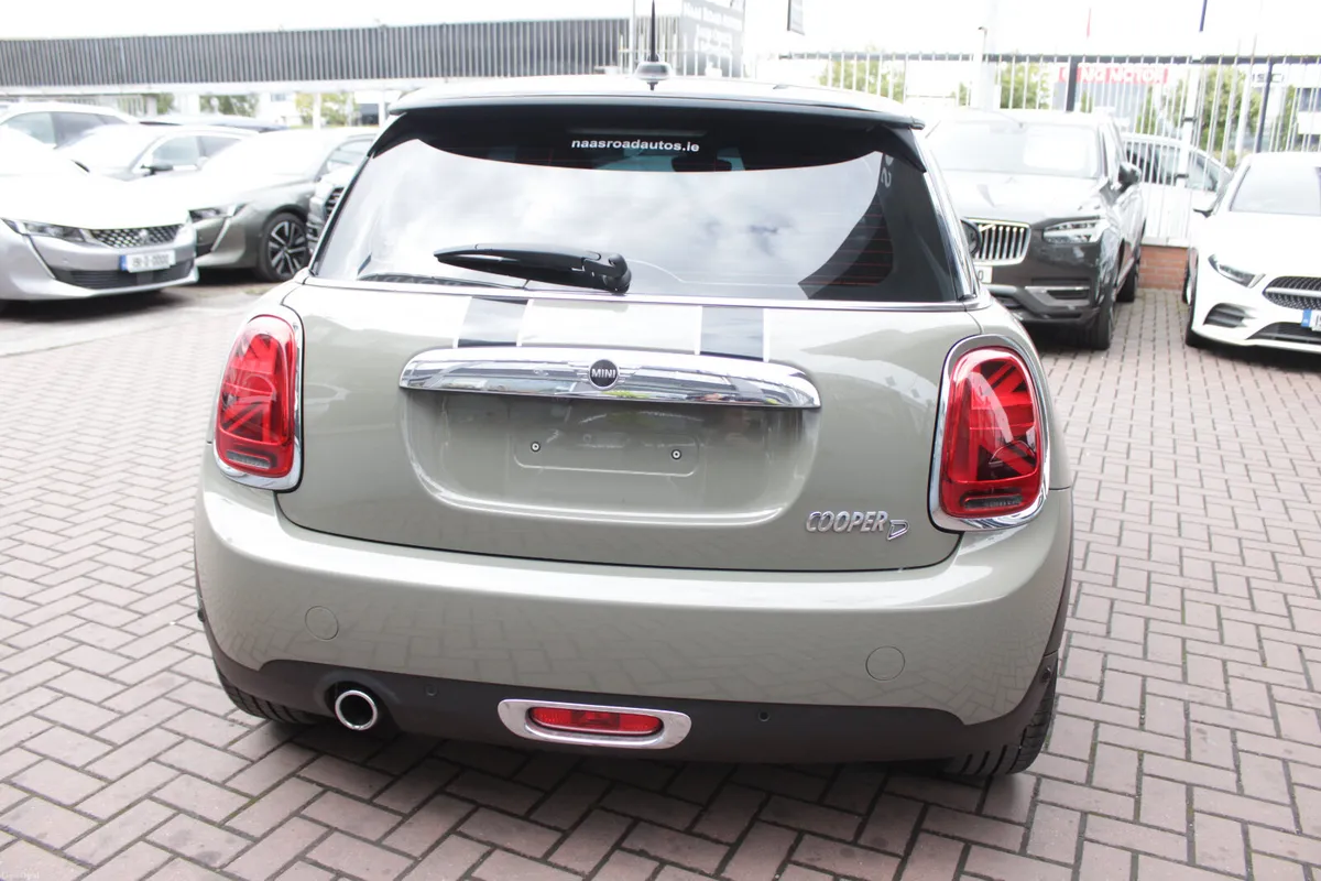 1.5D COOPER BLACK EDITION 3DR HATCHBACK AUTO // FU - Image 5