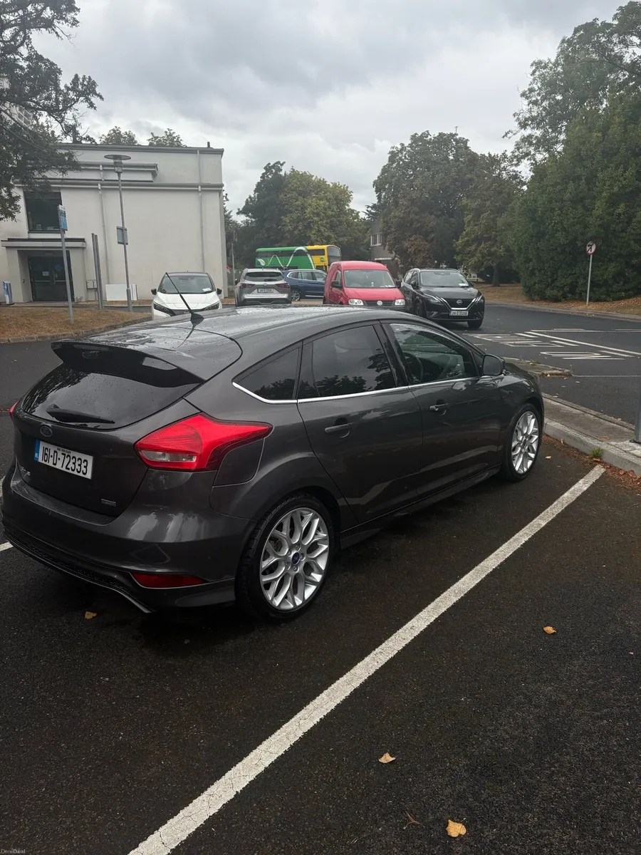Ford Focus 1.0 Zetec S - Image 3