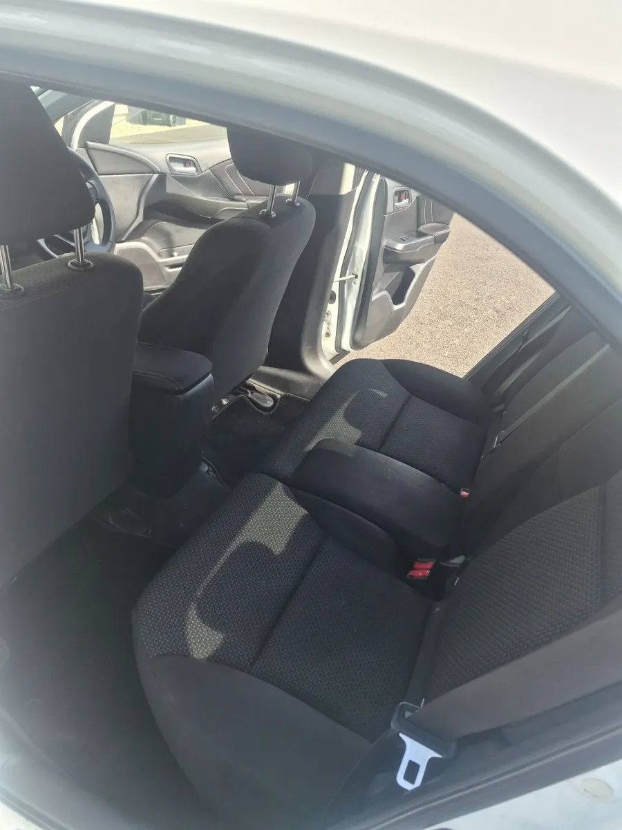 Honda Civic 2016 - Image 1