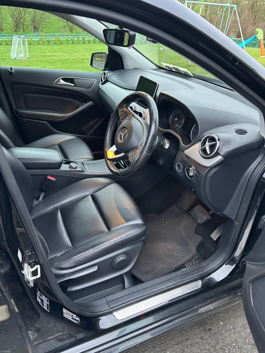 Mercedes B Class 2016 - Image 2