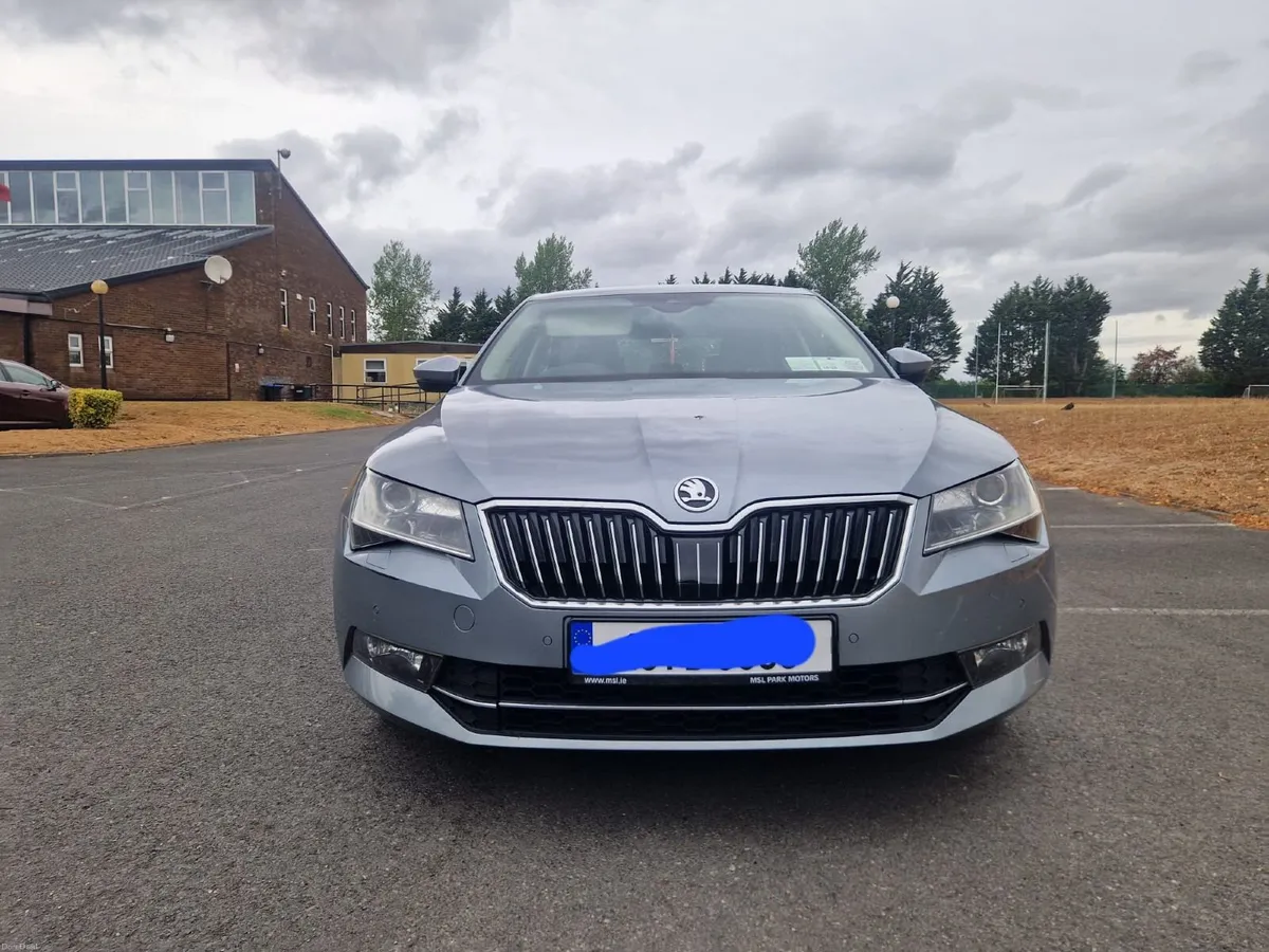 Skoda Superb 2019 - Image 6