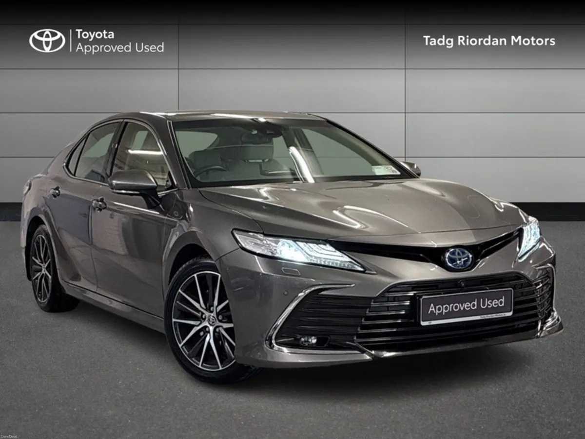 Toyota Camry PLATINUM EDITION - Image 1