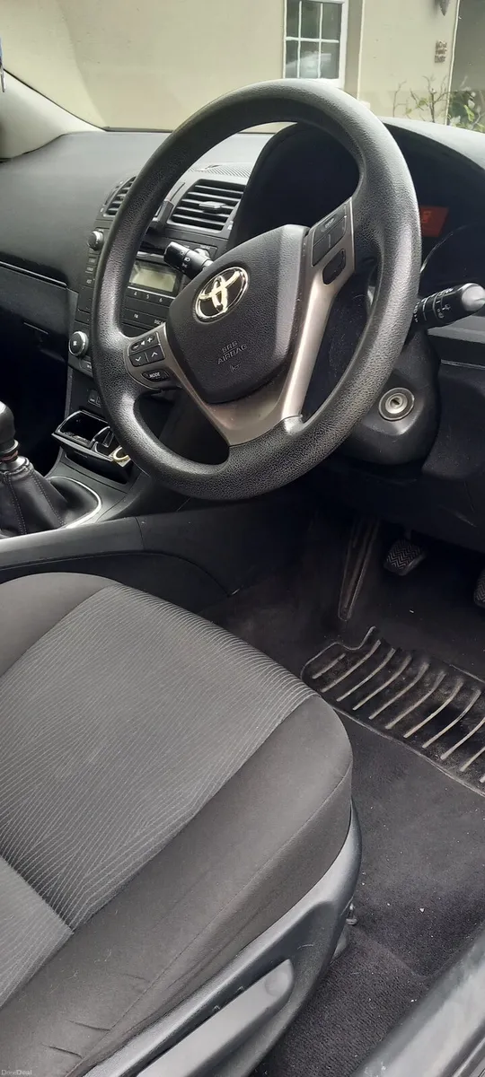 Toyota Avensis 2011 Estate - Image 3