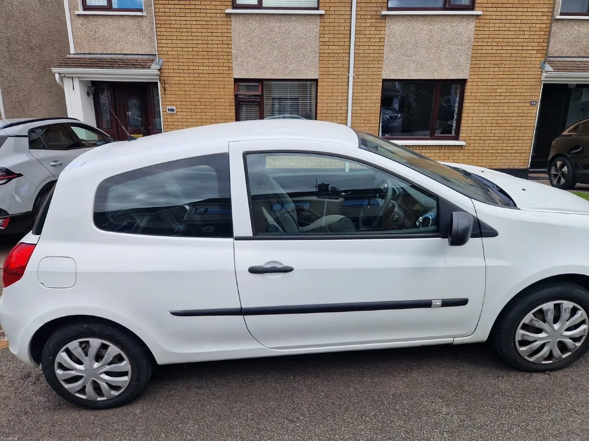 Renault Clio 2012 Fresh NCT and Taxed - Image 2