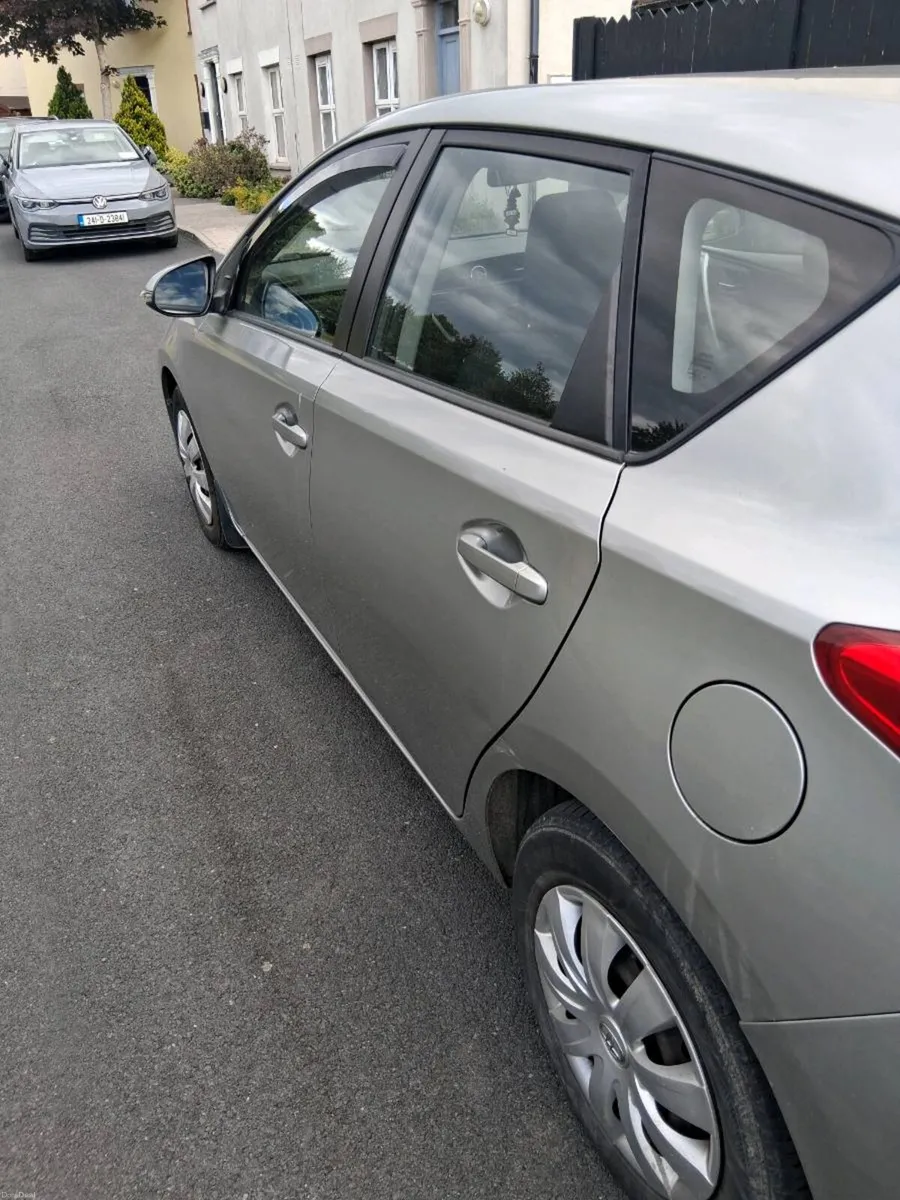 New Shape 2012 Toyota Auris D4D 1.4 diesel - Image 4