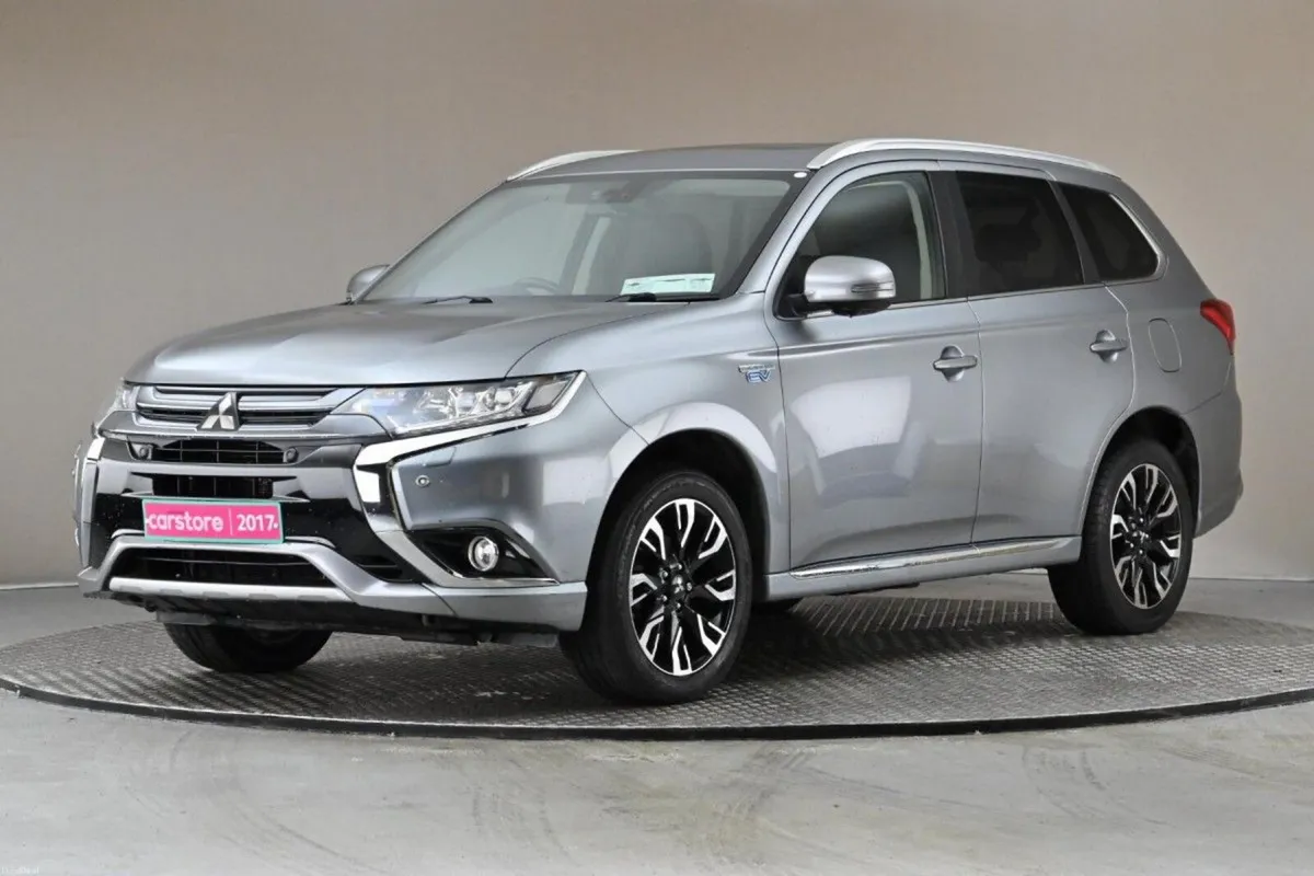 Mitsubishi Outlander  2.0 PHEW MIVEC **PARK SENSOR - Image 3
