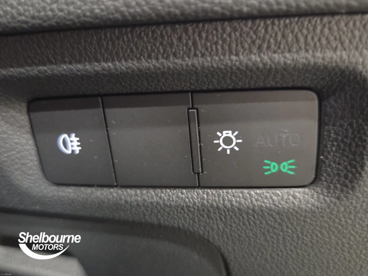 Skoda OCTAVIA SE TECHNOLOGY TDI DSG - Image 5