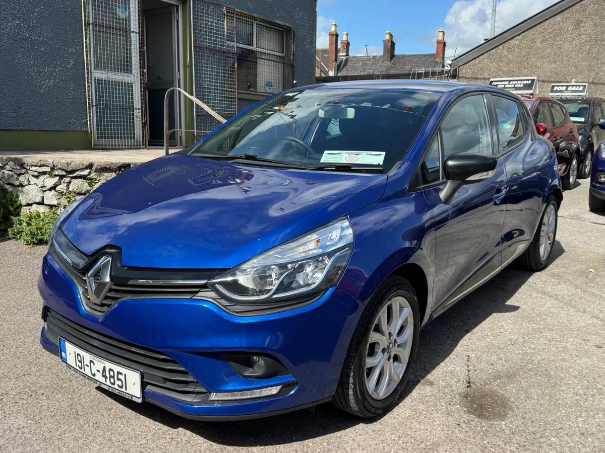 Renault Clio ,Ideal starter car - Image 5