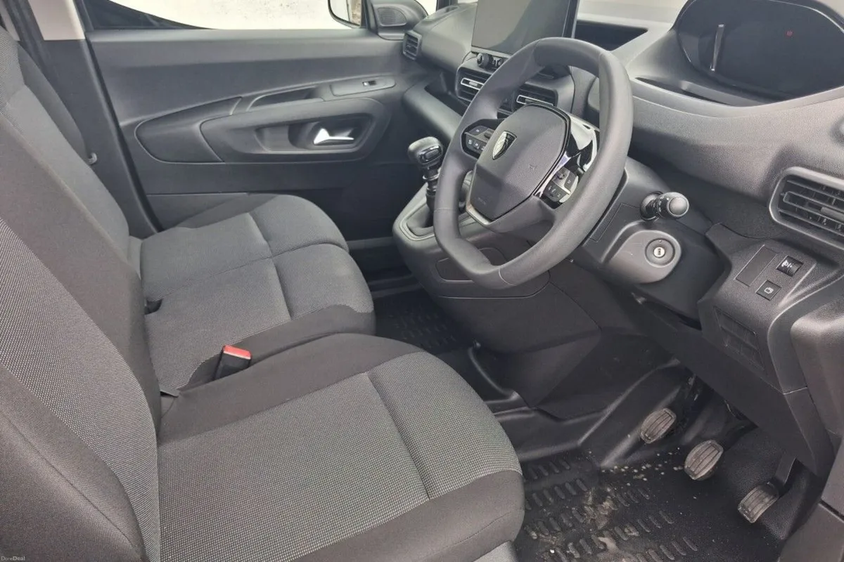 Peugeot Partner Professional Premium 1.5 Blue HDi - Image 5