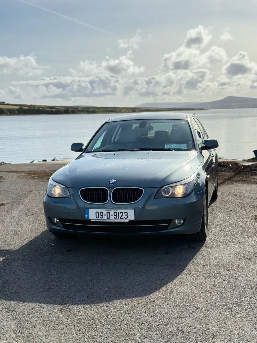 BMW 520d Automatic - Image 1