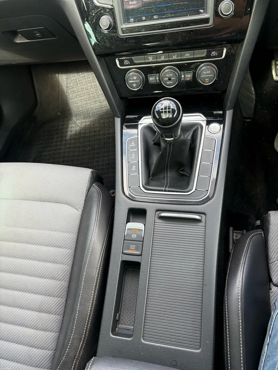 Vw Passat R line 190hp - Image 3