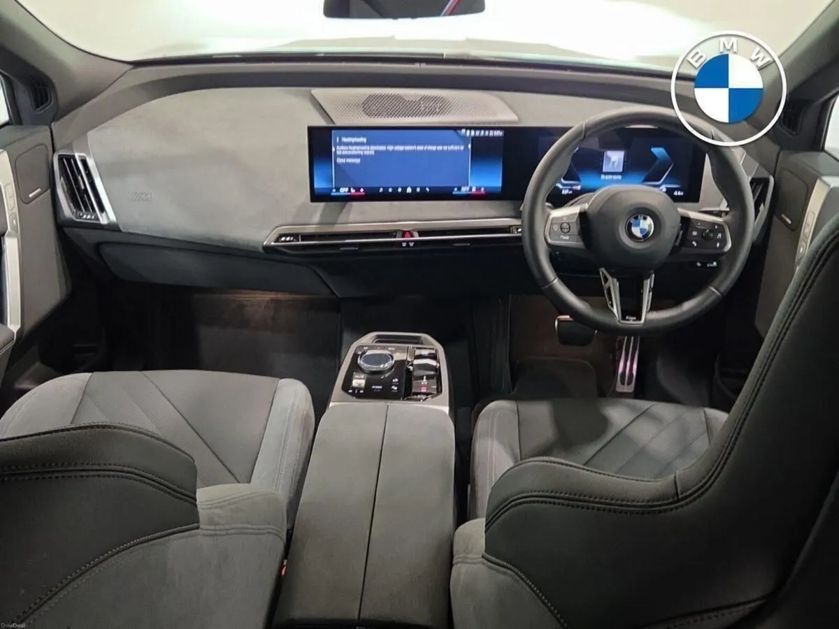BMW iX xDrive45 M Sport - Image 4