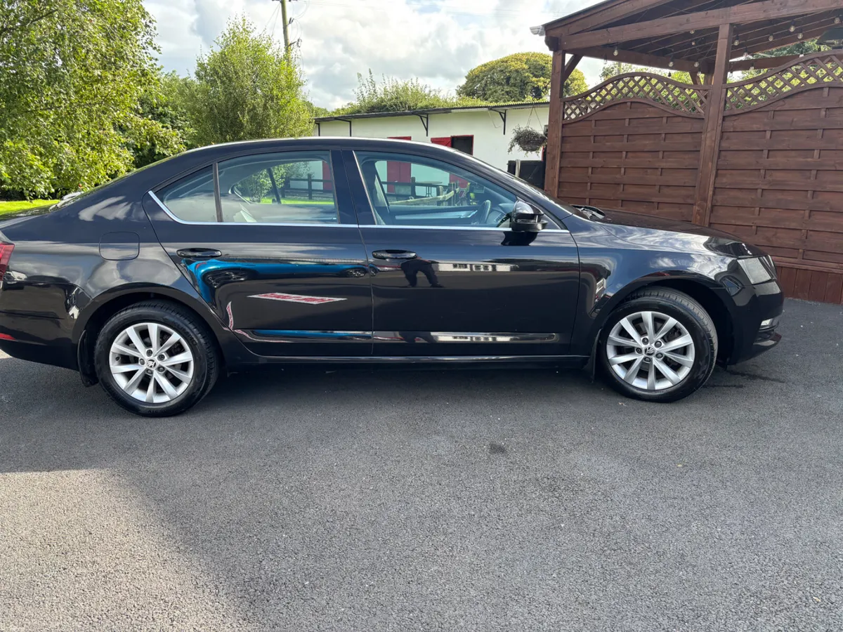 Skoda Octavia 2019 - Image 2