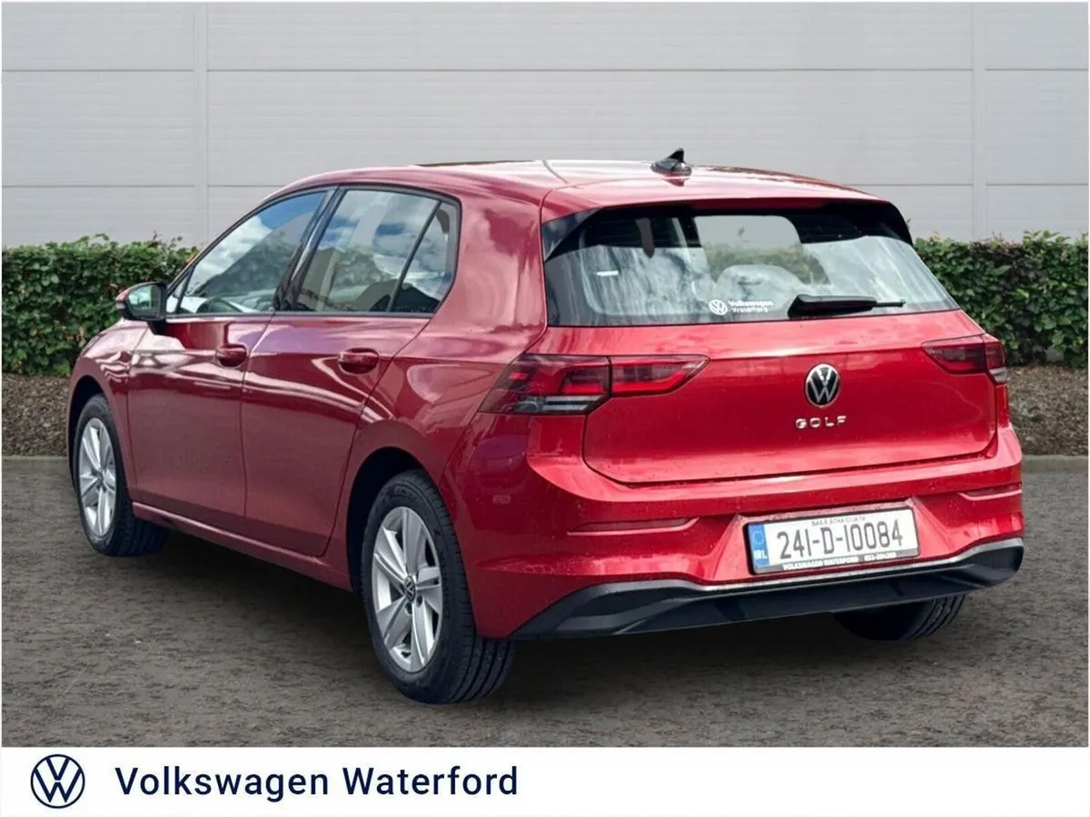 Volkswagen Golf 1.0 TSI 110HP Life - Image 3