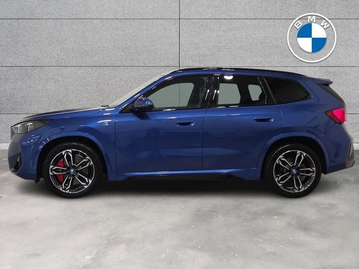 BMW iX1 eDrive20 M Sport - Image 3
