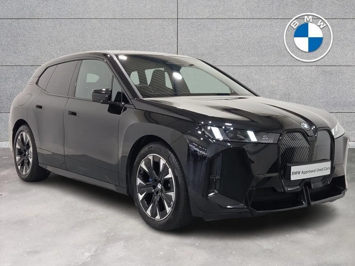 BMW iX xDrive45 M Sport - Image 1