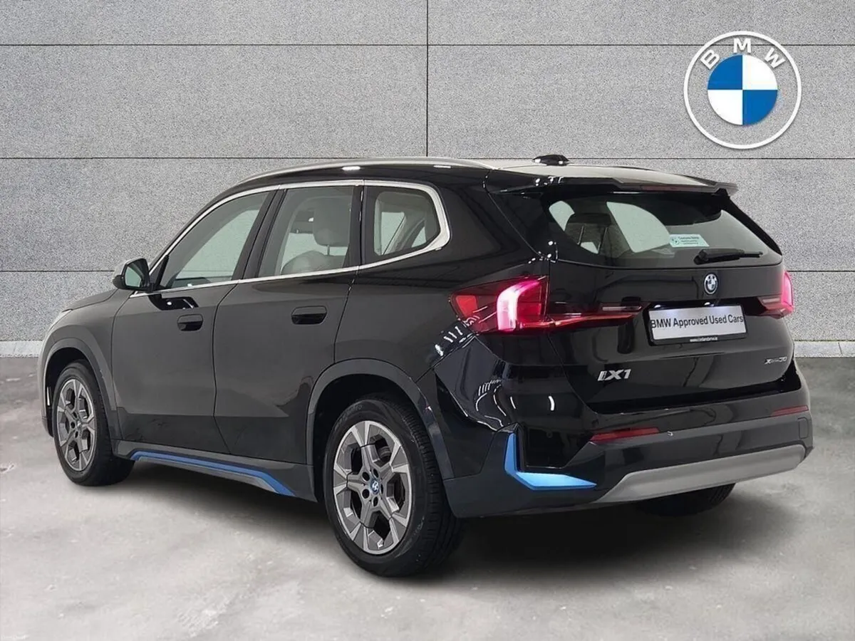 BMW iX1 xDrive30 xLine - Image 2