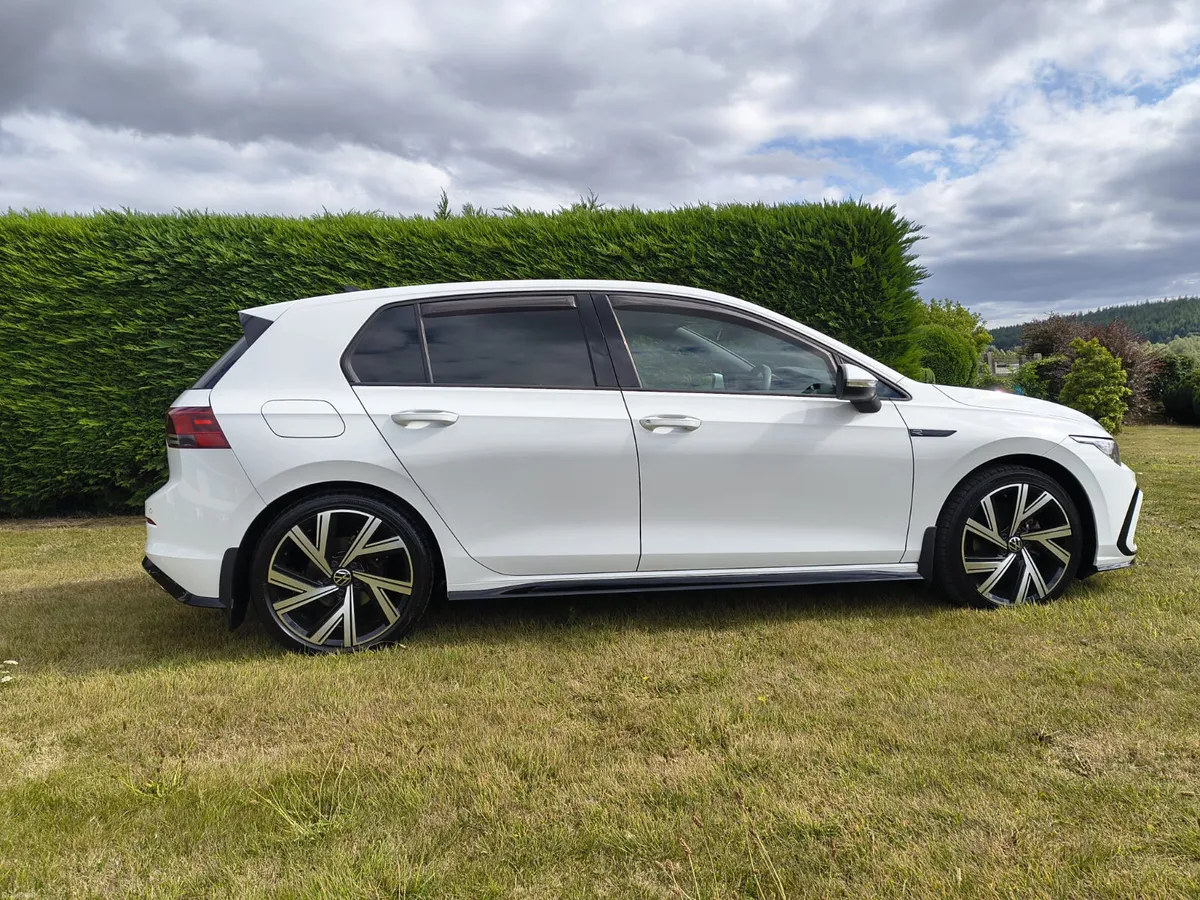 --Volkswagen Golf  R-Line--2023-- - Image 2