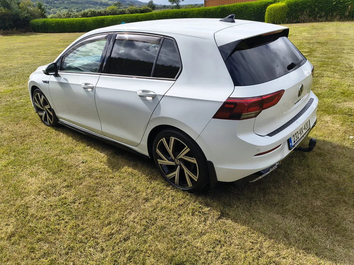--Volkswagen Golf  R-Line--2023-- - Image 3