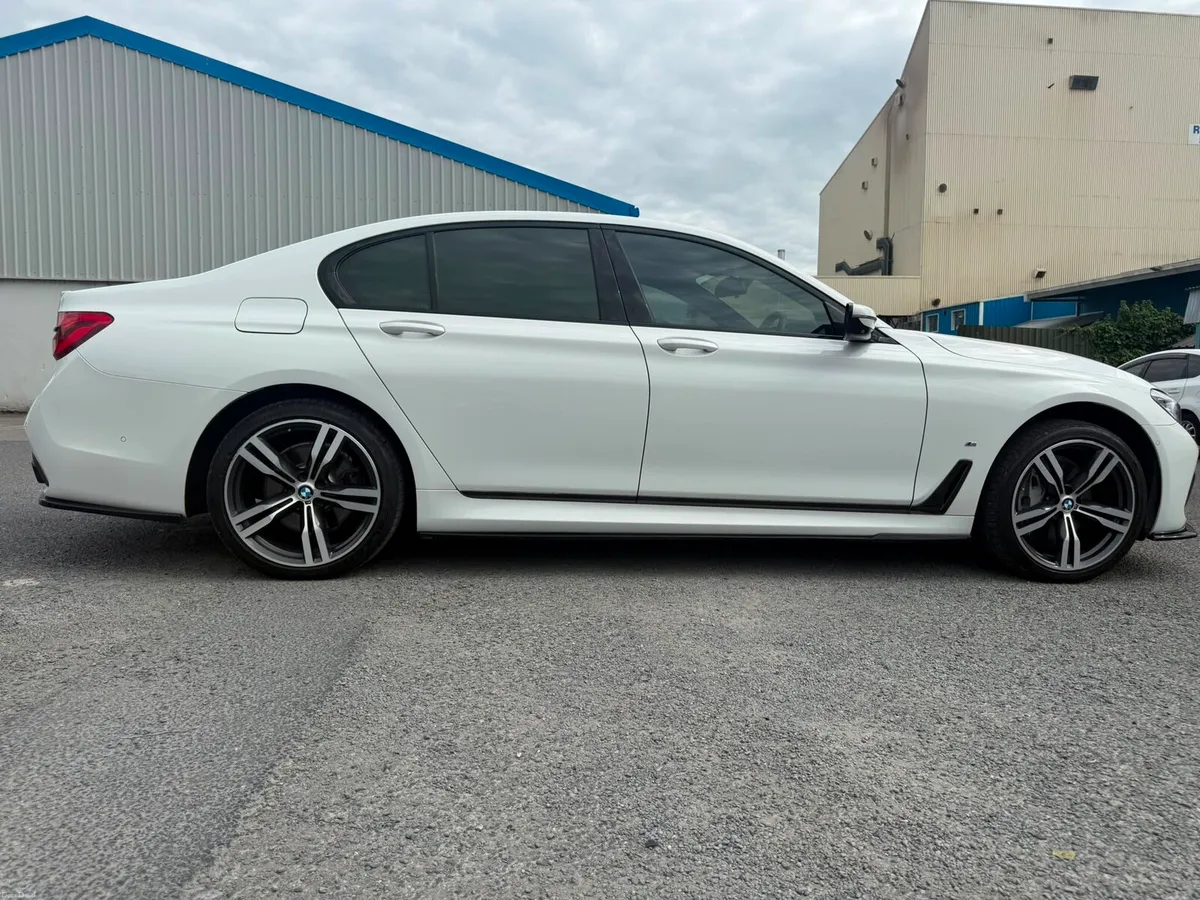 BMW 7 SERIES 162 740E M-SPORT 2.0 LT AUTO - Image 6