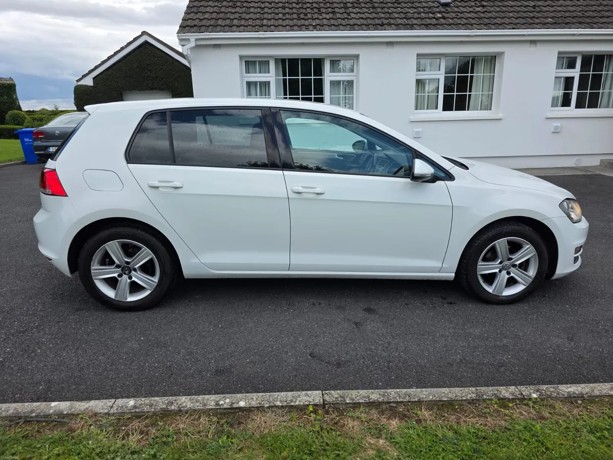VOLKSWAGON GOLF 1.6 TDI..110BHP..LOW MILES - Image 2
