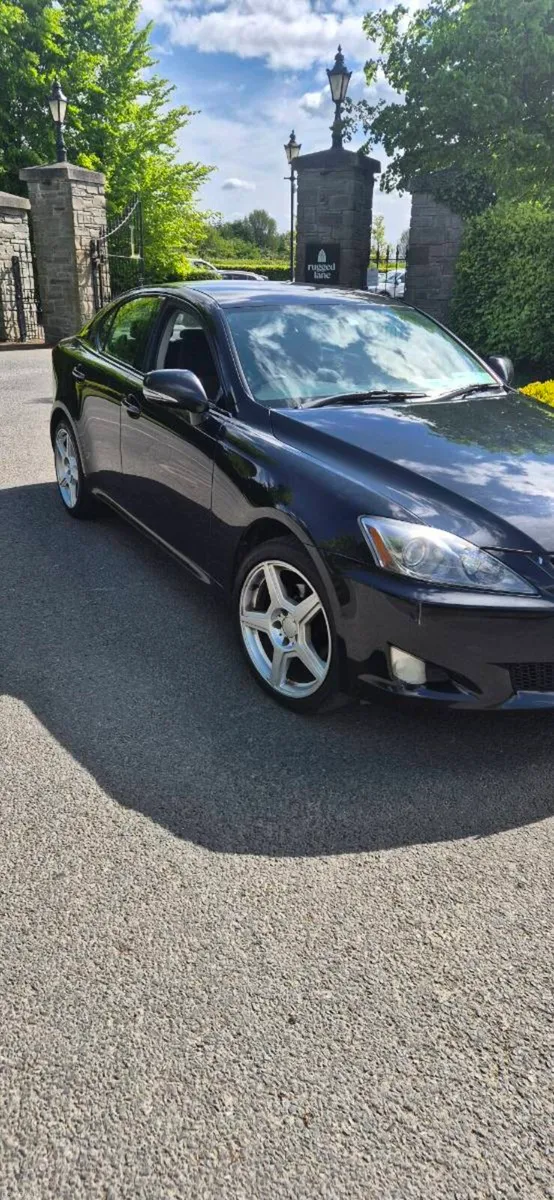 Lexus is220d - Image 2