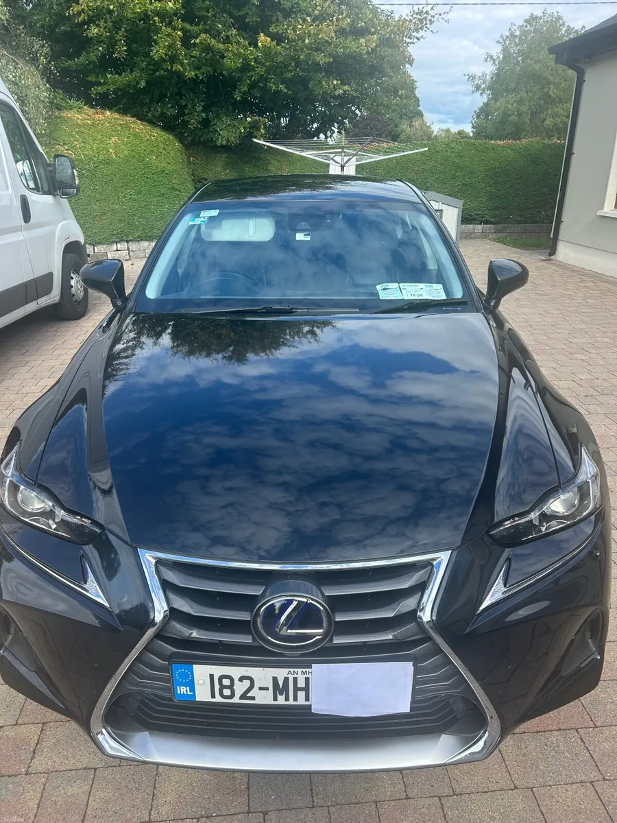 Lexus IS 2018 - Image 3