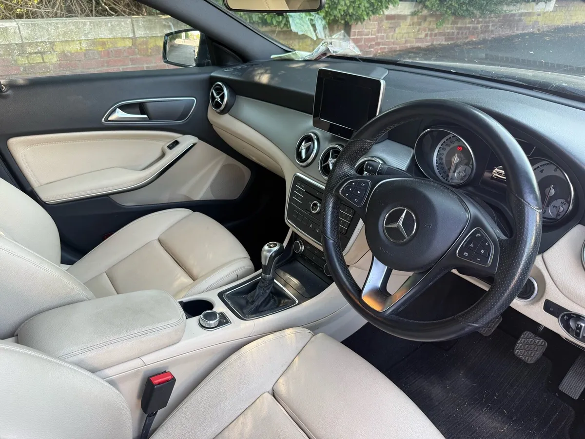 2016 Mercedes CLA 180 MANUAL 45500 KMS - Image 3