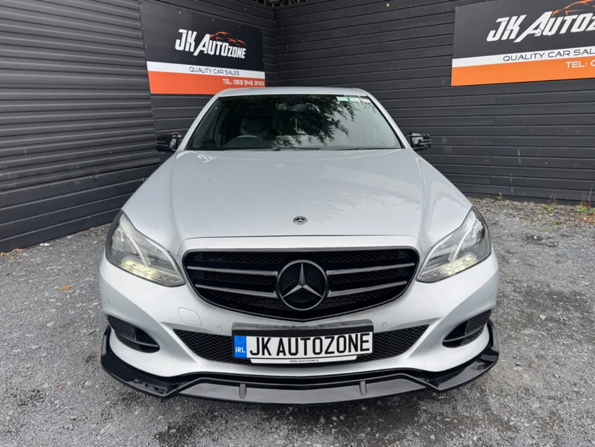 Mercedes-Benz E-Class 220 CDI BLUE EFFICIENCY SE 4 - Image 2
