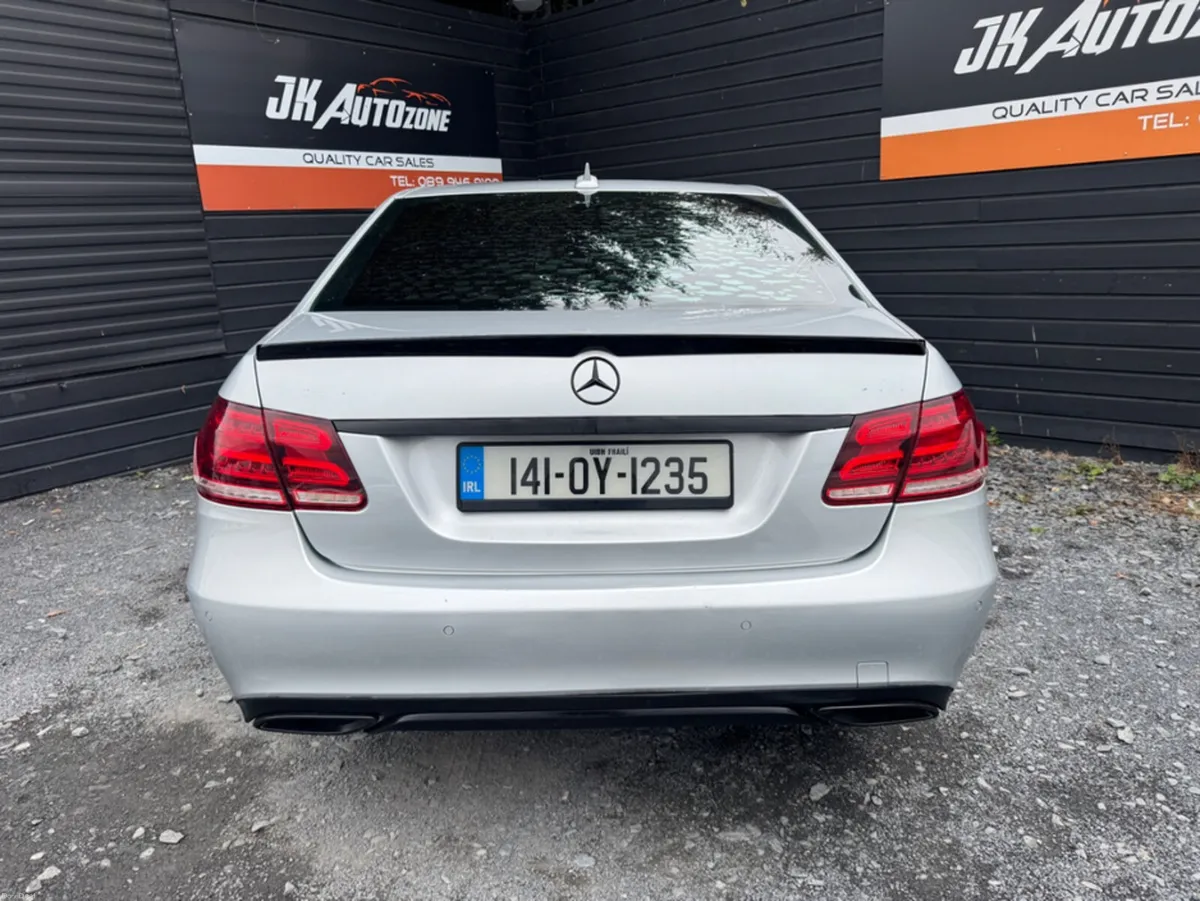 Mercedes-Benz E-Class 220 CDI BLUE EFFICIENCY SE 4 - Image 5