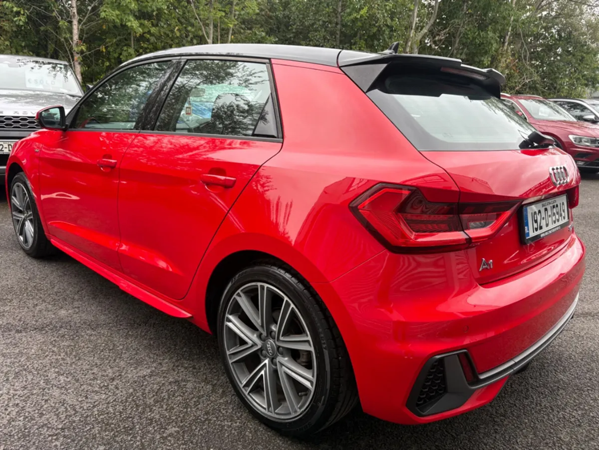 Audi A1 1.0 PETROL S-LINE **TWO TONE** - Image 5