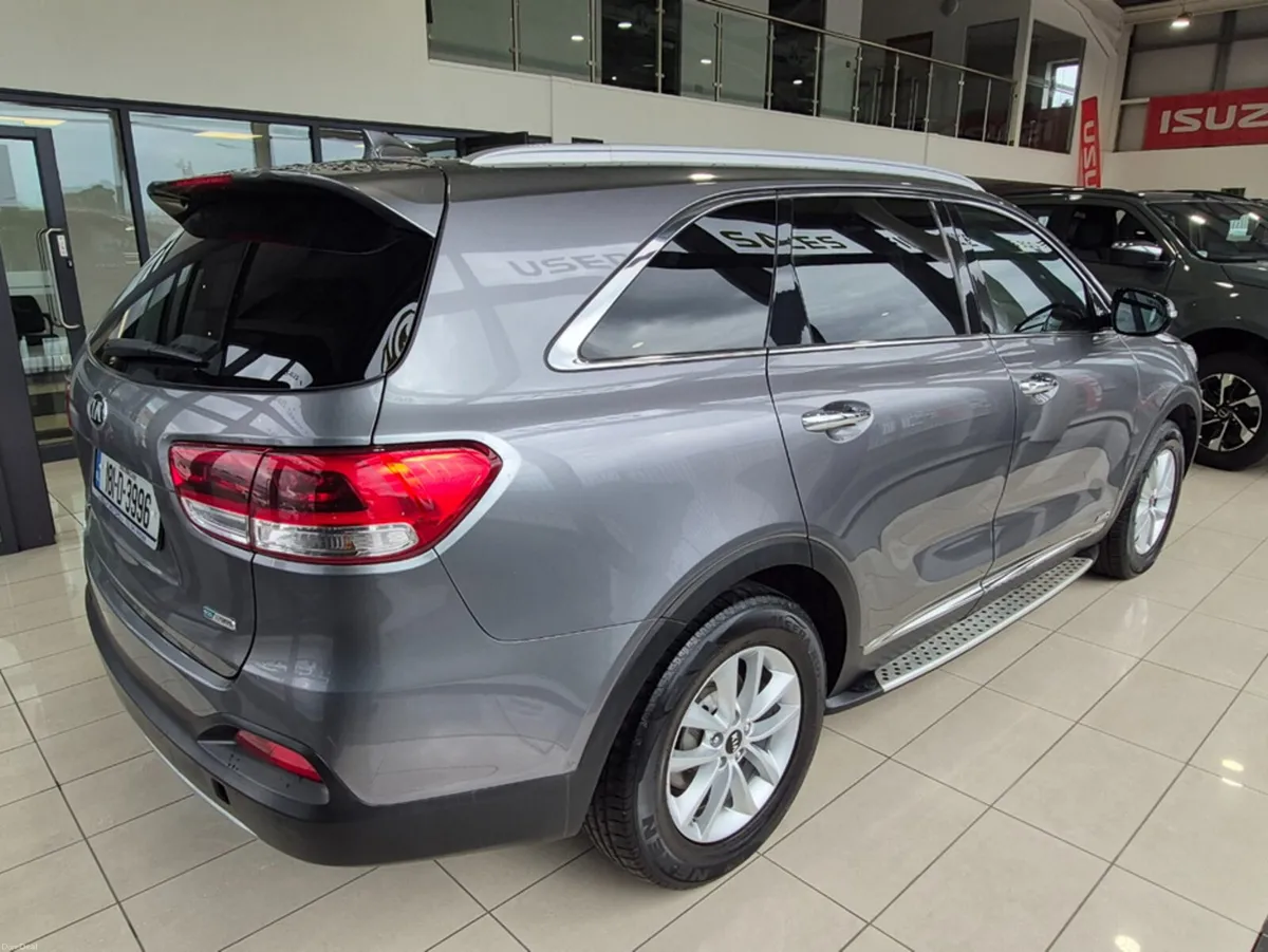 Kia Sorento PLATINUM 4X4 5DR - Image 4