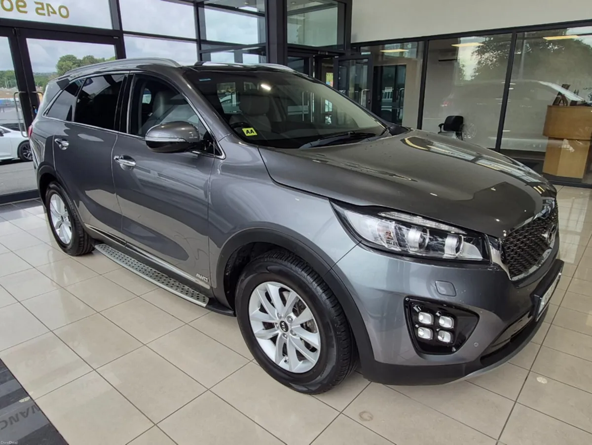 Kia Sorento PLATINUM 4X4 5DR - Image 2