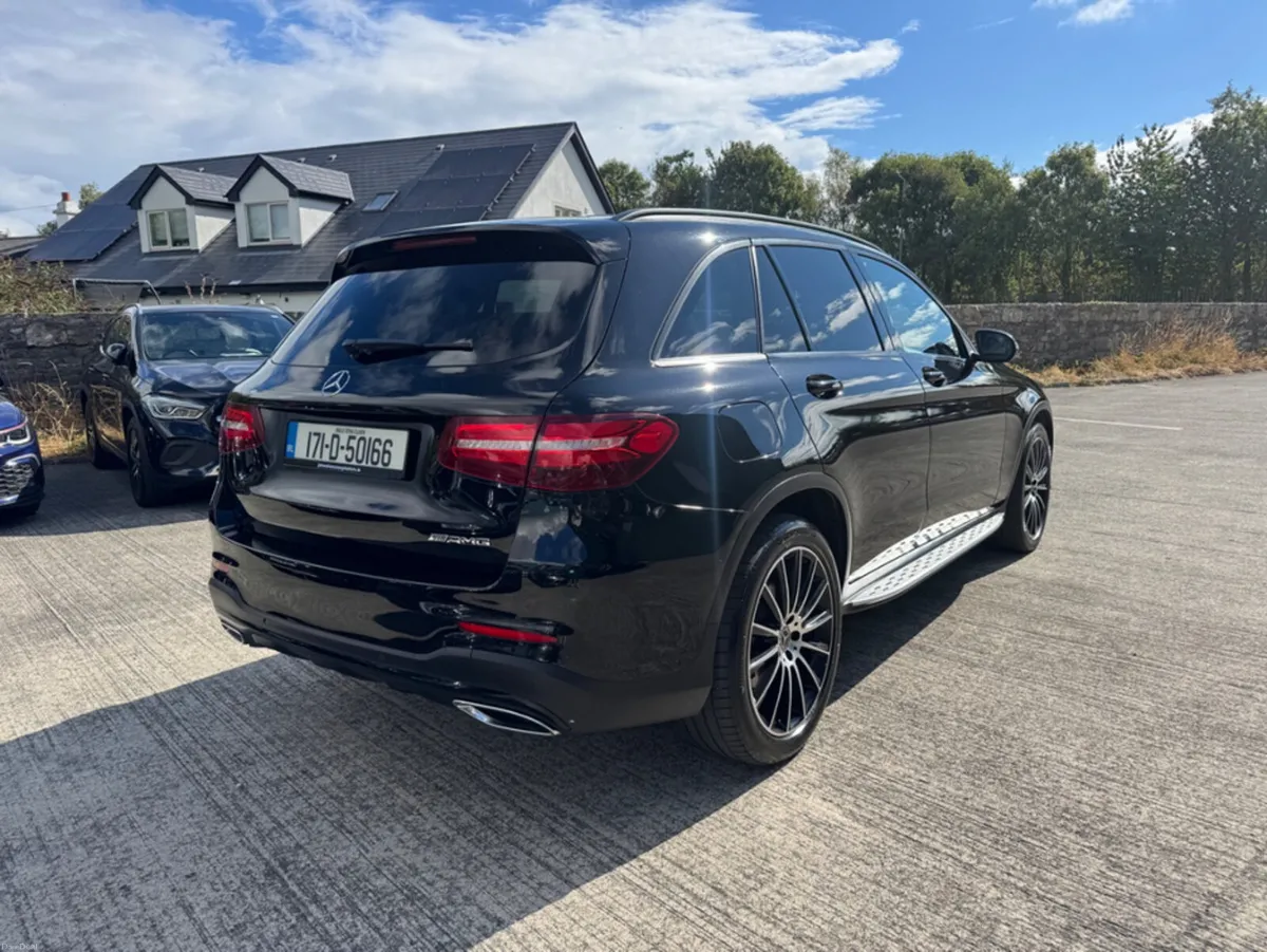 Mercedes-Benz GLC GLC220D 4MATIC AMG LINE AUTO - Image 4