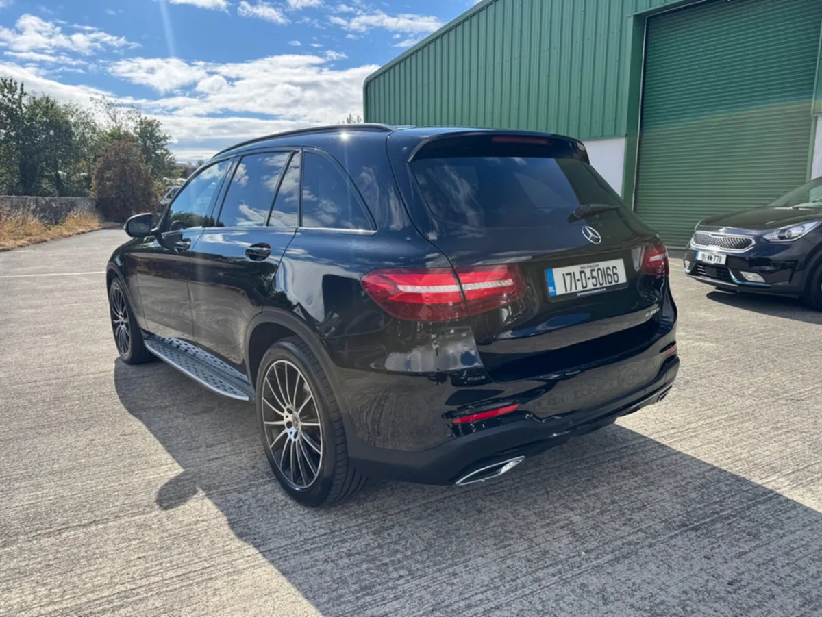 Mercedes-Benz GLC GLC220D 4MATIC AMG LINE AUTO - Image 5