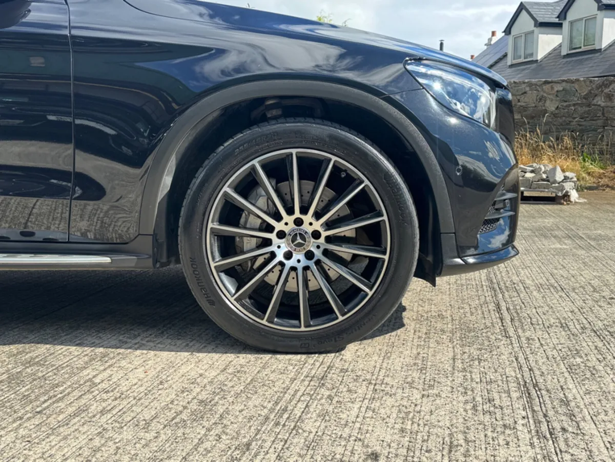 Mercedes-Benz GLC GLC220D 4MATIC AMG LINE AUTO - Image 6