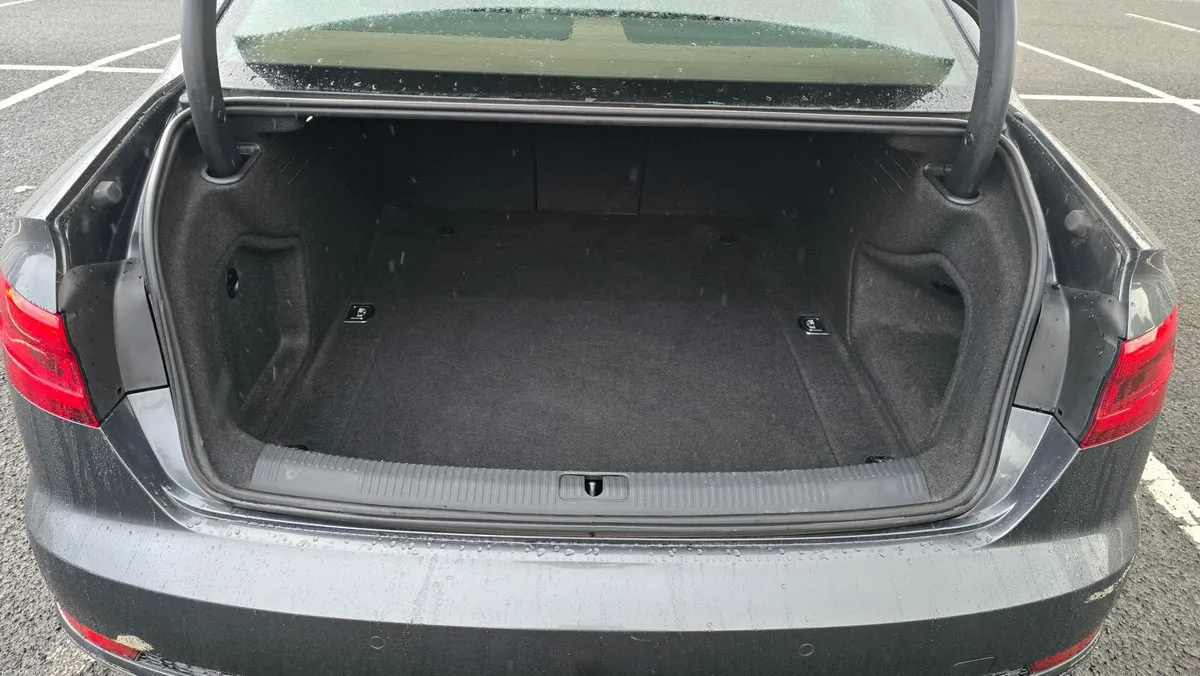 Audi A4 2016 Sline 190 - Image 5