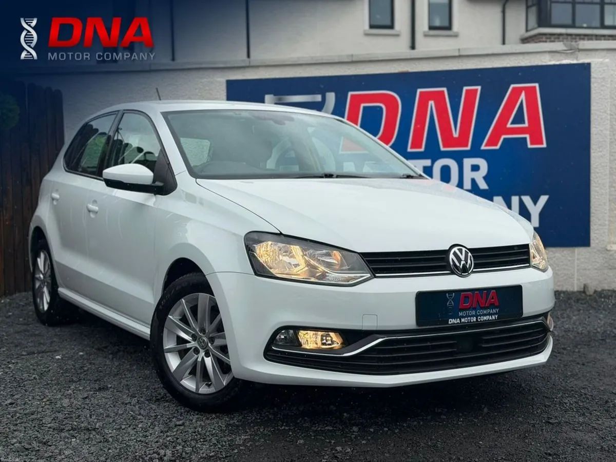 Volkswagen Polo AUTO - 35K KMS - Image 1