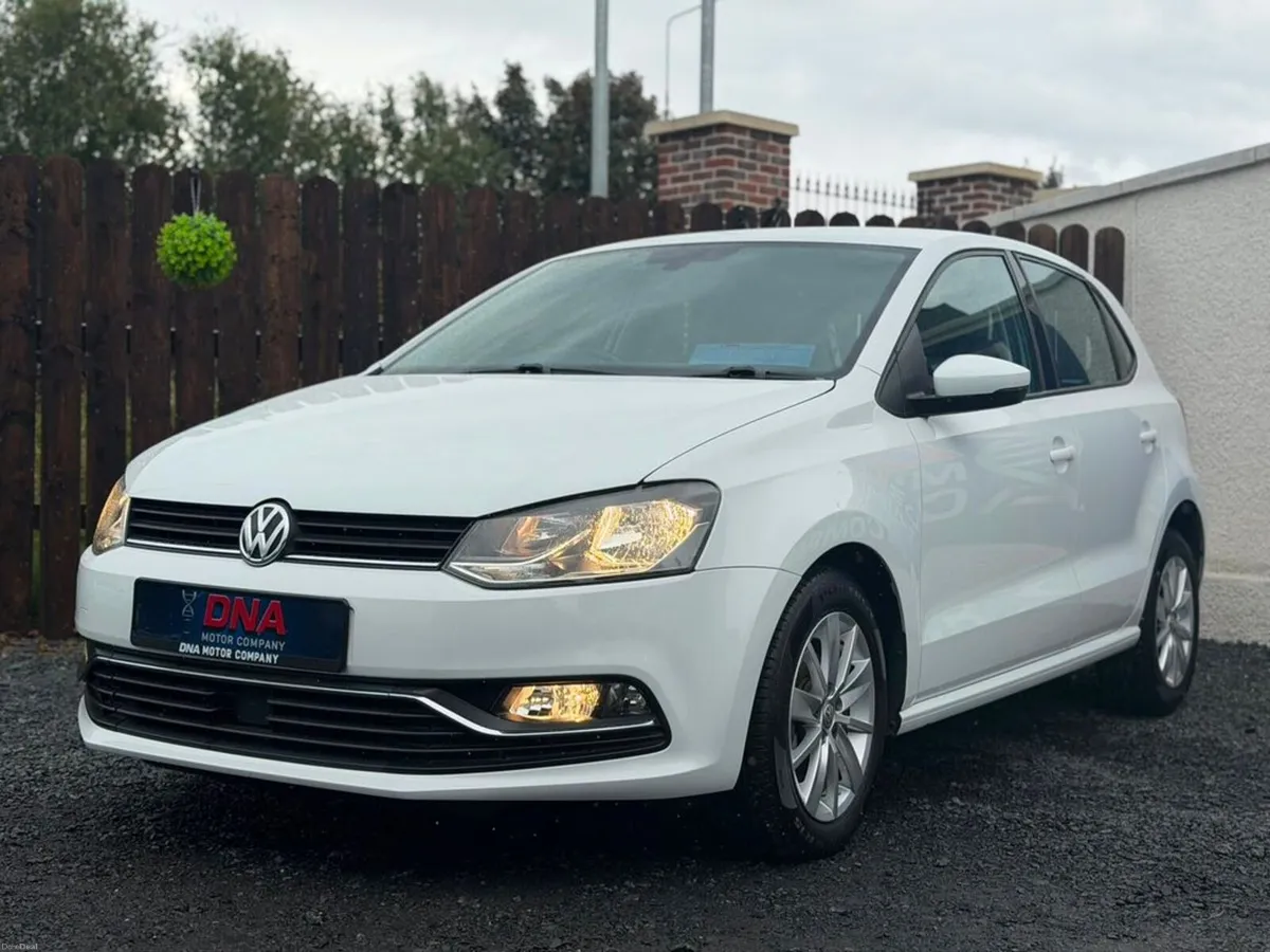 Volkswagen Polo AUTO - 35K KMS - Image 3