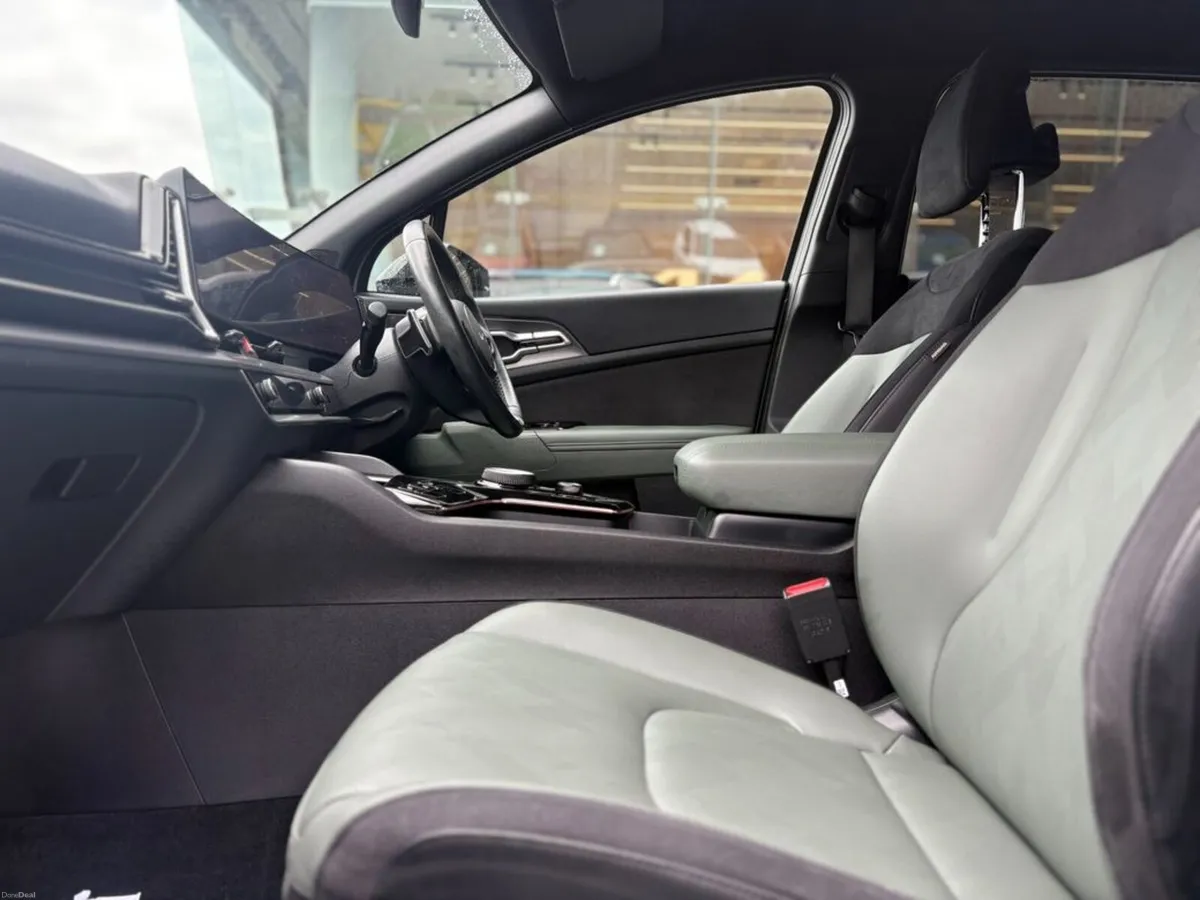 Kia Sportage 1.6 Hybrid - Image 2