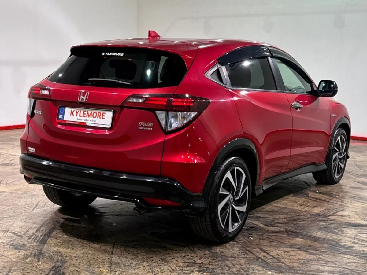 Honda Vezel 1.5 AUTOMATIC - RS EDITION - BLACK HAL - Image 3