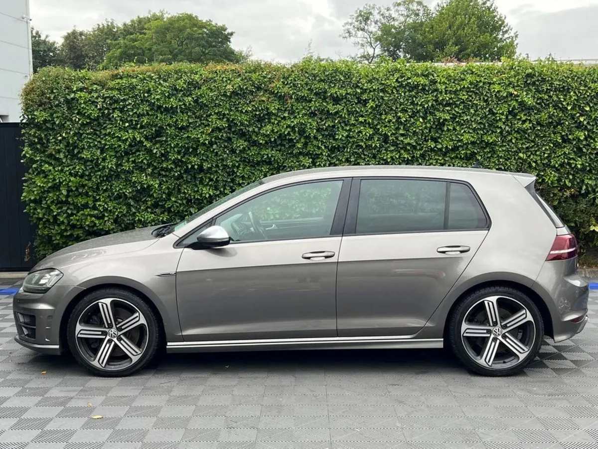 Volkswagen Golf R 4MOTION 2.0 TSI AUTO // SERVICE - Image 3