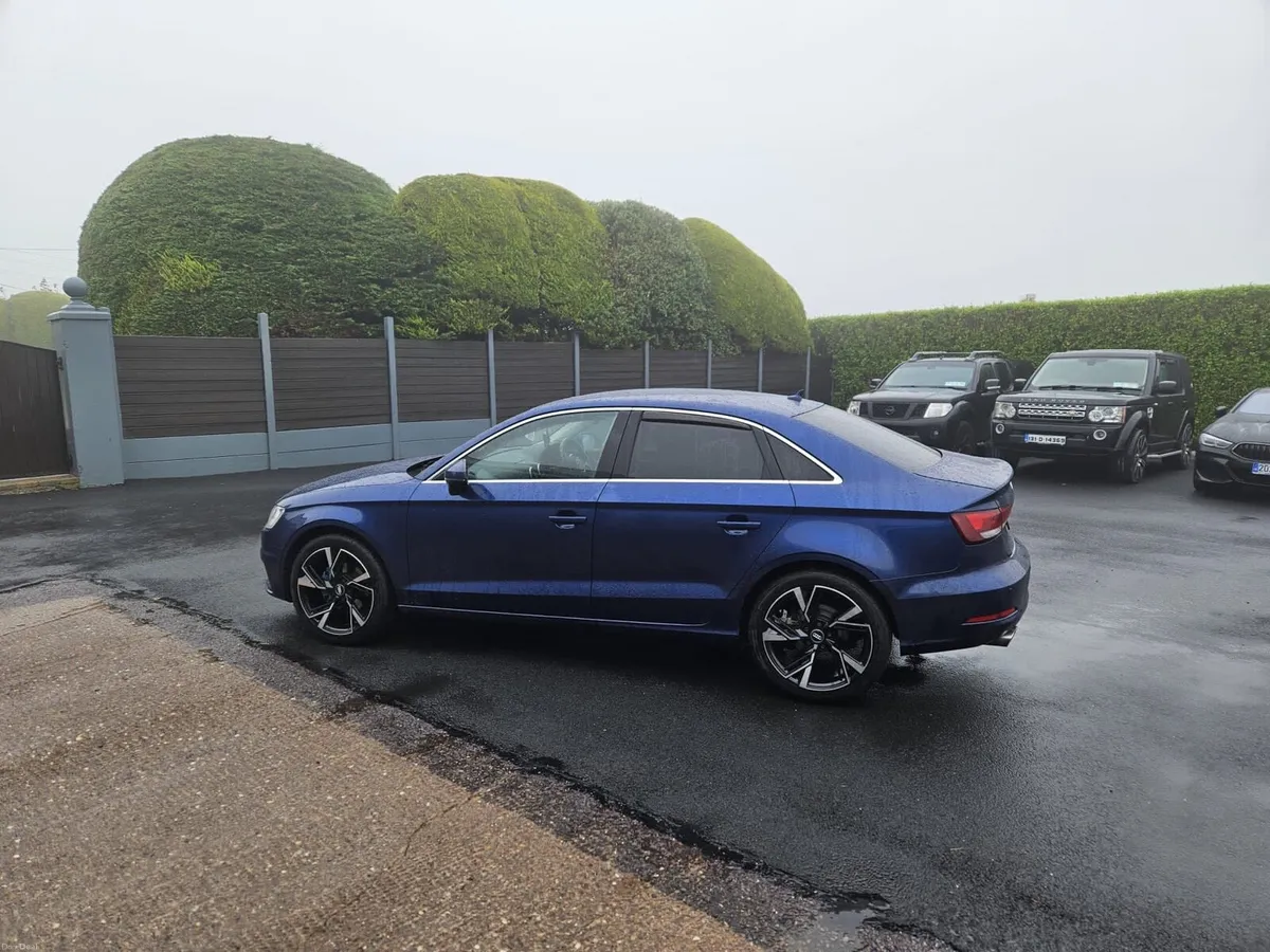 Car - Image 3