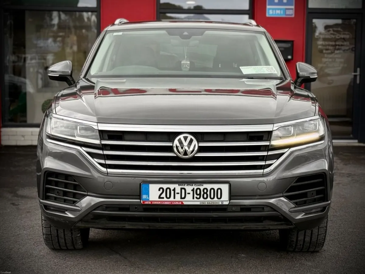 Volkswagen Touareg Business 3.0Tdi AUTO // MINT SU - Image 2