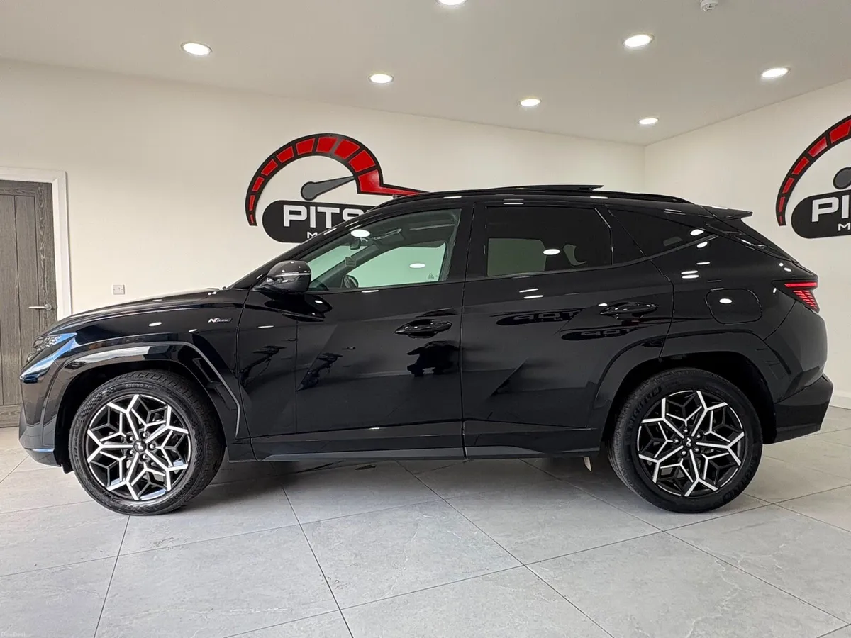 2022 Hyundia Tuscan 1.6h T-GDI N-line hybrid petro - Image 4