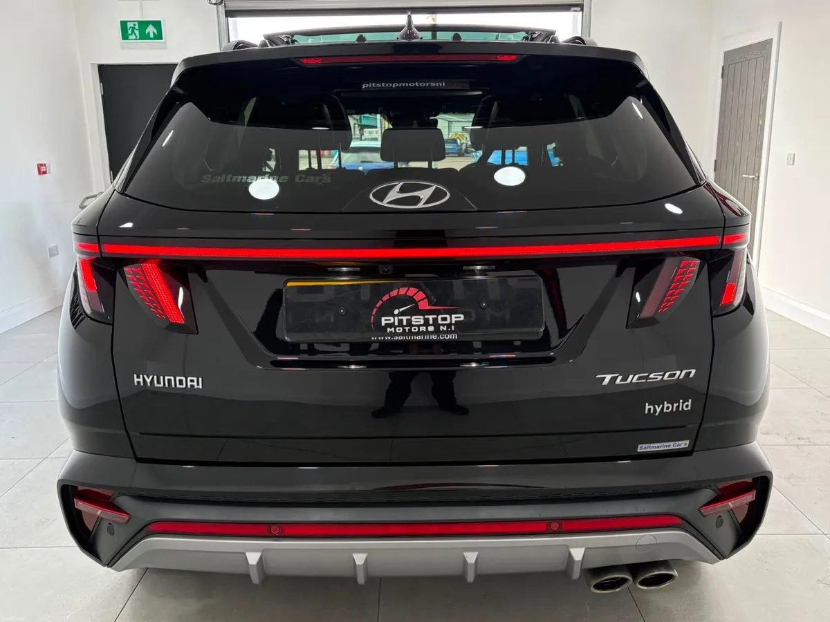2022 Hyundia Tuscan 1.6h T-GDI N-line hybrid petro - Image 5