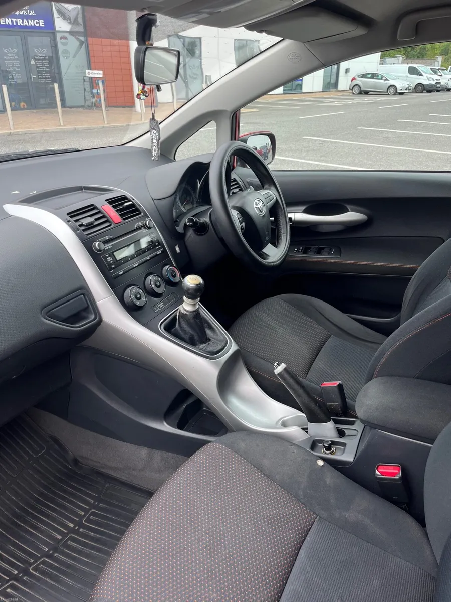 2011 Toyota Auris 1.4 D-4D Diesel - Image 5